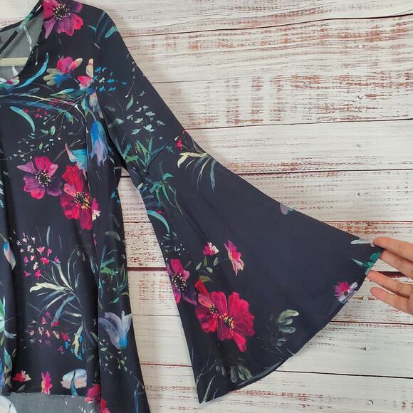 Retro Black Floral Bell Sleeve Top Fairy Whimsigoth Blouse Oversized Sm V-Neck - Picture 5 of 10